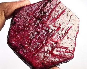 Natural Red Ruby Chakri Rough 581.00 Ct Certified IGL Gemstone