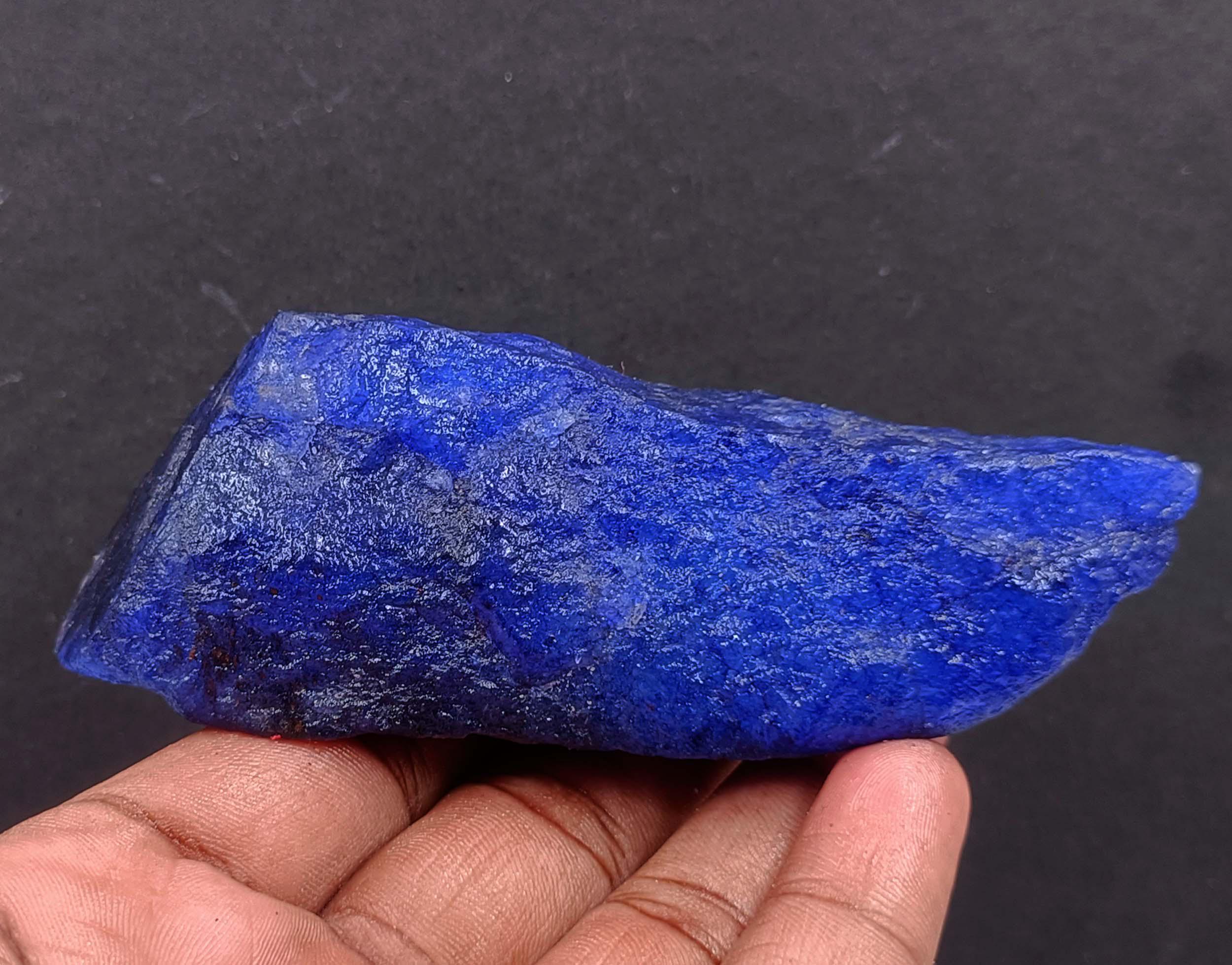 天然ブルーサファイア原石 888.00カラット | アフリカ産認定カットされ