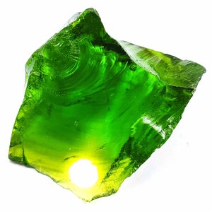 Péridot brut 100-150 carats certifié naturel morceau vert non coupé semi-transparent brut du Pakistan brut précieux de haute qualité DUX