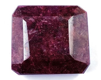 Rubino rosso naturale certificato da 535,5 carati, sfuso, sfaccettato a forma di smeraldo, proveniente dalla Birmania. Collezione Best Gemstone 5AJH.