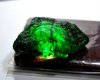 250-300 Carat Certified Natural Uncut Shape Earth Mined Colombian Mines Green Emerald Rough Rare Found Rock Gemstone VJ