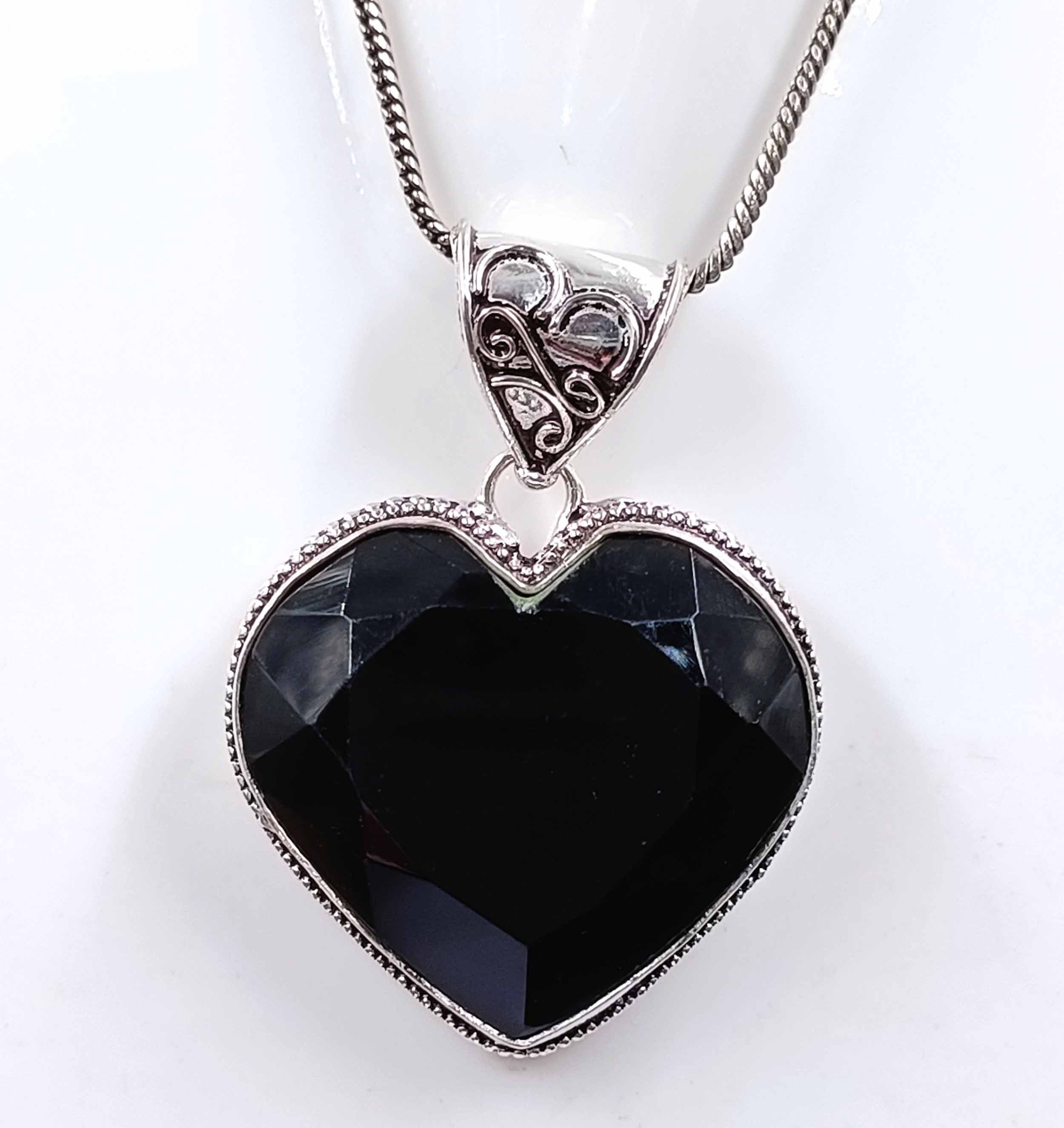 【Hei】onyx ball heart necklace★送料・関税込 Black Onyx Heart Necklace – Whitestone Jewelry Co.