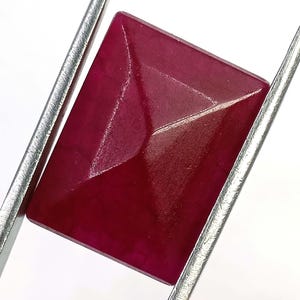 Natural Red Ruby 27.55 Carat Emerald Shape IGL Certified Gemstone 6ANR