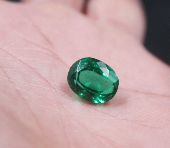 7.00 Carat Certified Natural Transparent 12 x 9 mm Oval Shape Green Emerald Panna Loose Gemstone