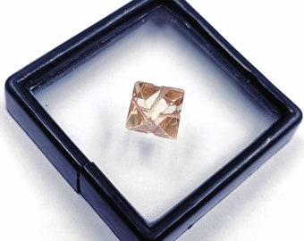 Diamond Rough Superb Offer CVD Loose Diamond Rough 6.56 Ct Clarity - VVS1 , O-P- Color , FACET Quality IGL Certified Gemstone 5AJB