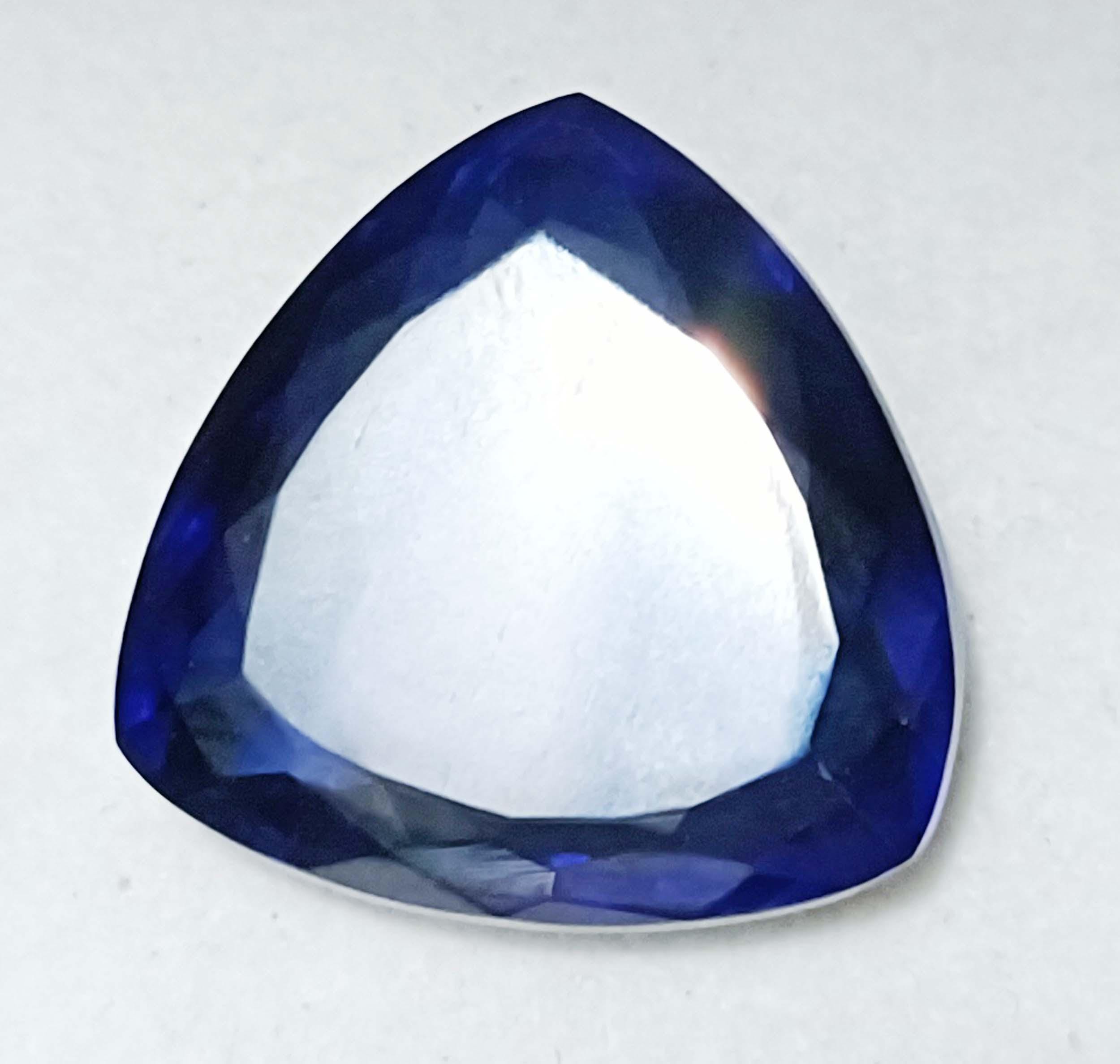 Tanzanite Bleu-Violet 1.19 Cts IF - Triangle - Tanzanie - Certifiée
