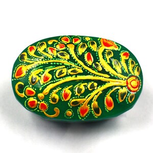 1631.05 Carat Certified Natural Traditional Meena Art Pear Shape Brazilian Green Emerald Healing Gemstone UD935