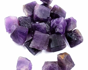 Alexandrite De Laboratoire 28,00 Carats - Pierre Précieuse à Facettes Changement De Couleur - Qualité Excellente