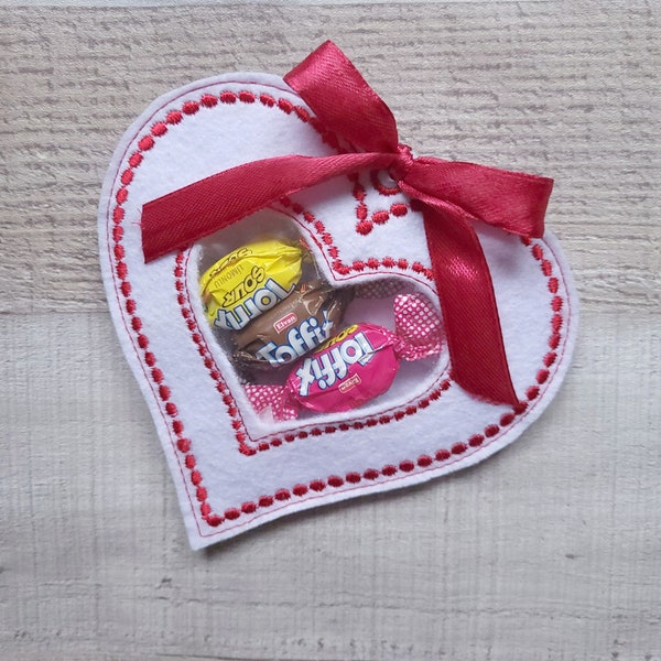 Heart Treat Bag In The Hoop Machine Embroidery Design, Valentine's Day Heart Candy Bag Embroidery Pattern with Instructions