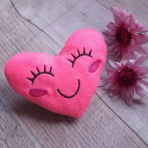 Heart in The Hoop Machine Embroidery Design, Valentine&#39;s Day Heart, Embroidery Pattern Cute Stuffie  Heart, ITH Heart toys embroidery