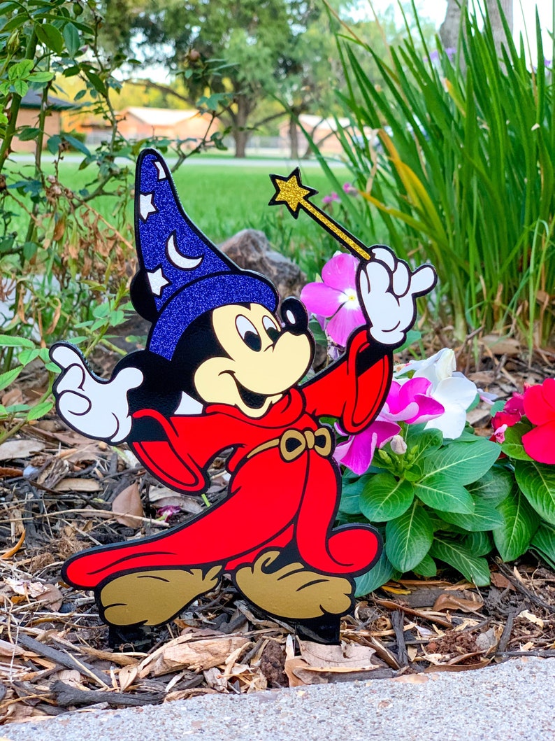 sorcerer mickey garden statue