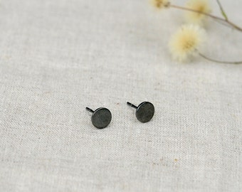 Dark Silver Dots | Stud Earrings | Sterling Silver Earrings | Oxidized Silver | Minimalist Jewellery | Silver Disks | Unisex Earrings