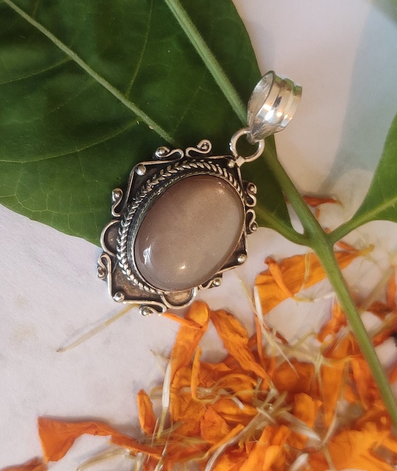 Peach Moonstone Pendant, June Birthstone, 925 Silver, Victorian Pendant,  Gift For Her, Unique Pendant, Mermaid Gift,Healing Crystal Pendant