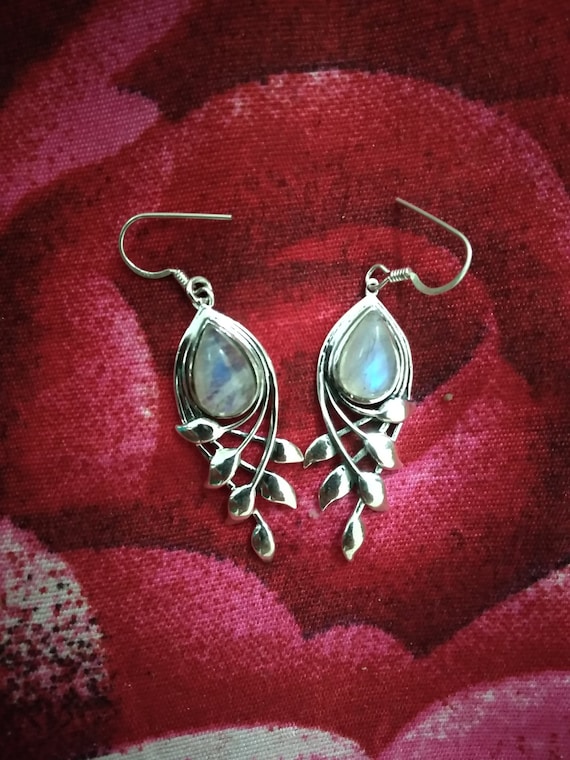 Silver Gemstone Earrings Bridesmaid Earring Rainbow Moonstone Silver Earrings June Birthstone Earrings Bezel Drop Earring J792