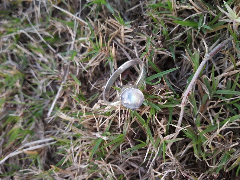 Rainbow Moonstone Ring Sterling Silver Ring Vintage Ring June Birthday Bridal Shower Gift Dainty Ring Luck Ring Journey Ring Mediation Ring