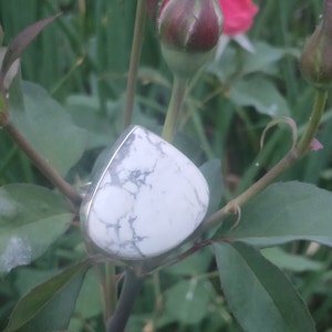 White Howlite Ring, Sterling Silver, Gypsy Ring, Dainty Ring, White Buffalo Ring, Statement Ring, White Turquoise Ring, Heart Shape Ring image 2