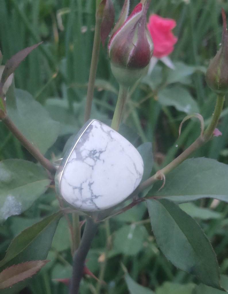 White Howlite Ring, Sterling Silver, Gypsy Ring, Dainty Ring, White Buffalo Ring, Statement Ring, White Turquoise Ring, Heart Shape Ring image 2