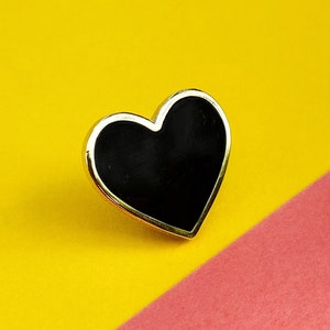 Black Heart Hard Enamel pin badge, a great gift to show your love....