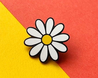 Daisy Enamel Pin badge, a great gift to brighten anyones day!!!