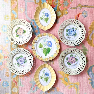 Vintage Mix and Match Andrea by Sadek Floral Plate Wall : Choose Plates in Dropdown