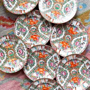 PAIR of Vintage 8.5&quot; Famille Rose Medallion Plates c.1915