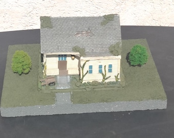 HO Scale Model Of an Old Farm House.