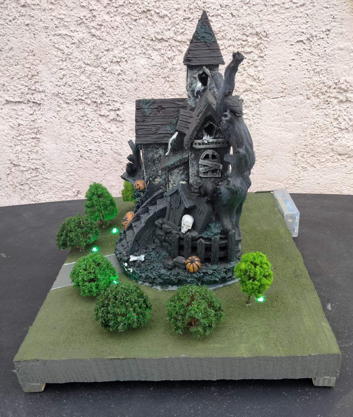 HO Scale Model of an Old Haunted House. - Etsy