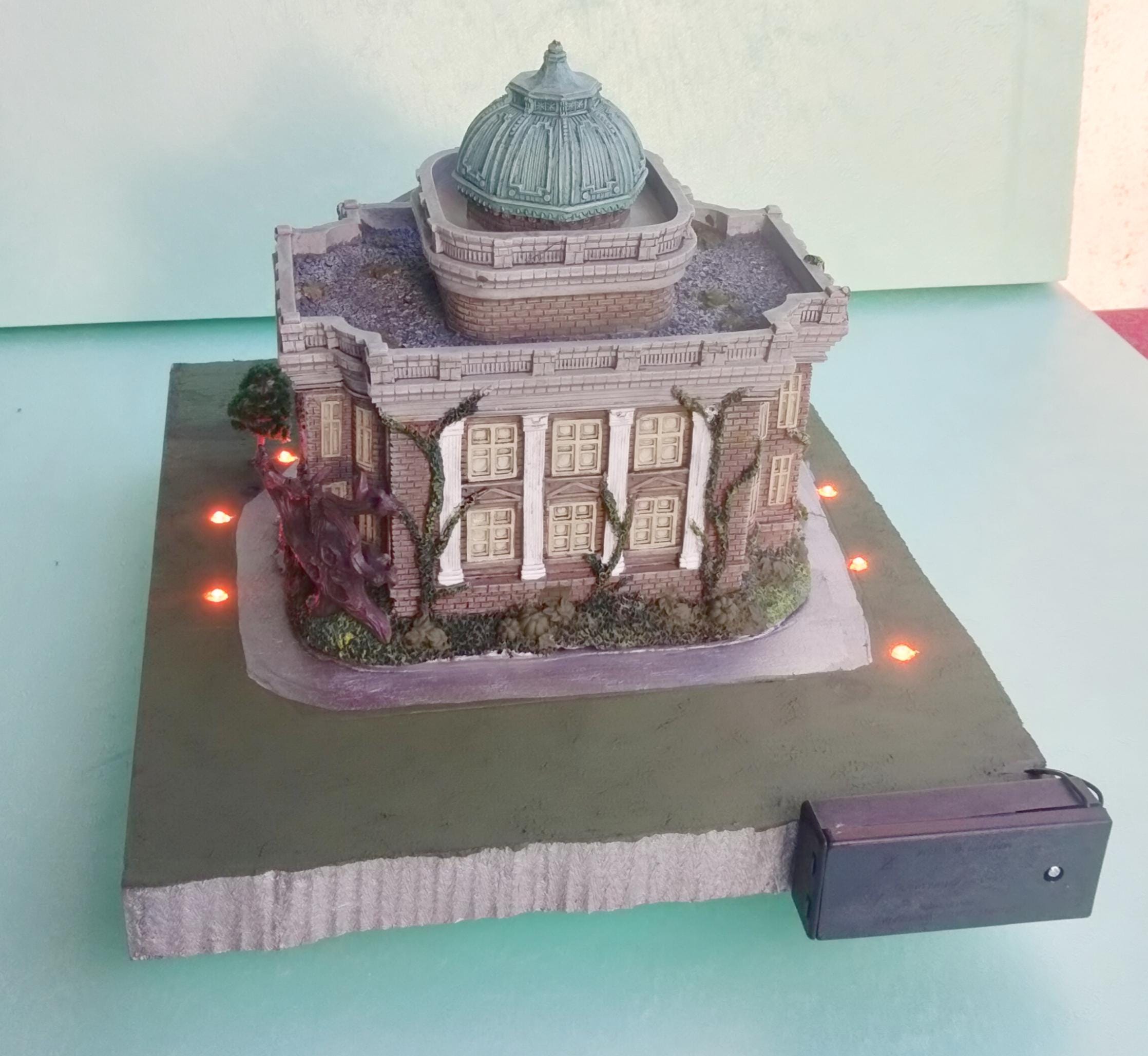 HO Scale Model of A Haunted Court House. - Etsy