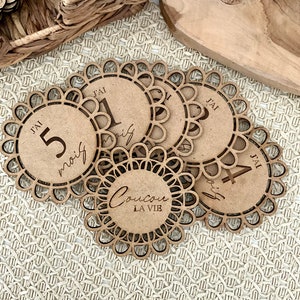 Baby mijlpaalkaarten “Mijn mooie madeliefje” in hout - bloemen - trendy - neutraal - zwangerschap - geboorte - eerstejaars baby -