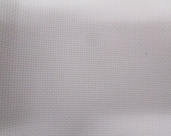 Zweigart Fein Aida, 110cm breit, 70 Stiche, 18 ct. auf 10 cm, weiß