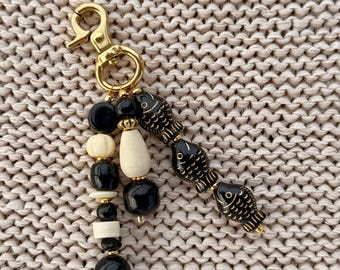 Charm para bolso y llavero con pez costero neutro