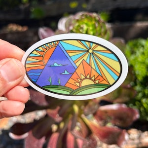 Adventure Mountain Sun-stickers, waterdicht, weerbestendig, uv-bestendig, vinylstickers. Handgemaakt, uniek ontwerp van @solshinecreate.