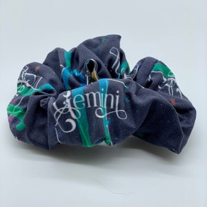 Zwillinge Scrunchie - Horoskop Scrunchies - Sternzeichen Sternzeichen Scrunchie