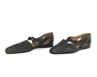 vintage BLACK faded leather 90s flats style SUMMER spring sandals shoes -- women's size 7.5 listed