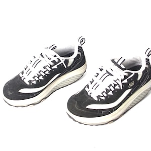 Zapatos deportivos SKECHERS vintage de plataforma gruesa GRUNGE en blanco y negro para mujer, talla 7.5, talla 7.5 para mujer