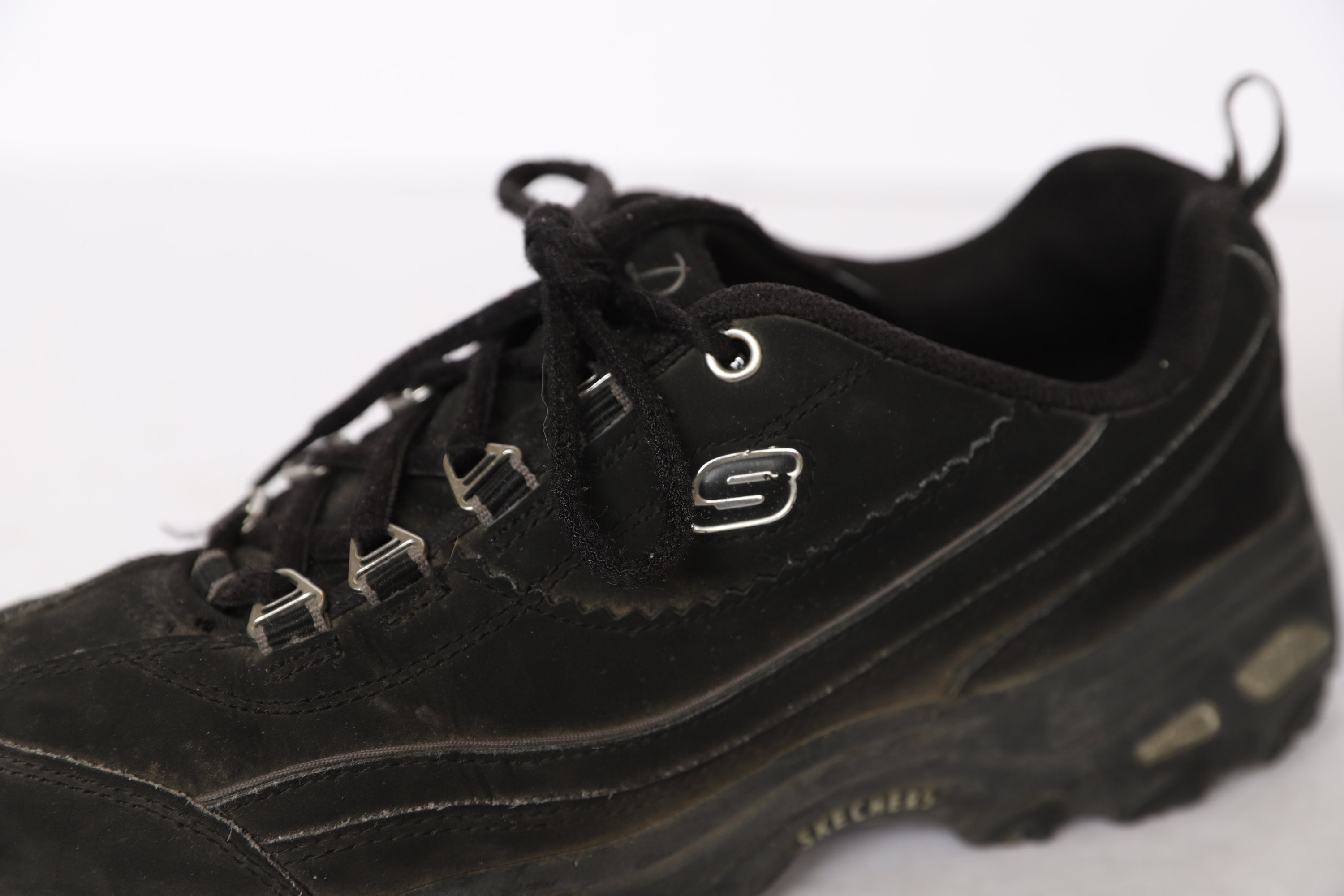Skechers that look deals like doc martens
