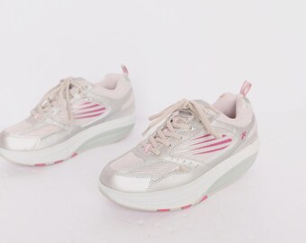 Vintage Women's Size SKECHERS Style FILA Brand White and PINK