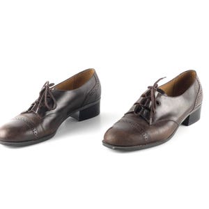 Zapatos vintage de plataforma multicolor marrón con tacón grueso y punta cuadrada, década de 1990, talla 8 M de EE. UU. para mujer