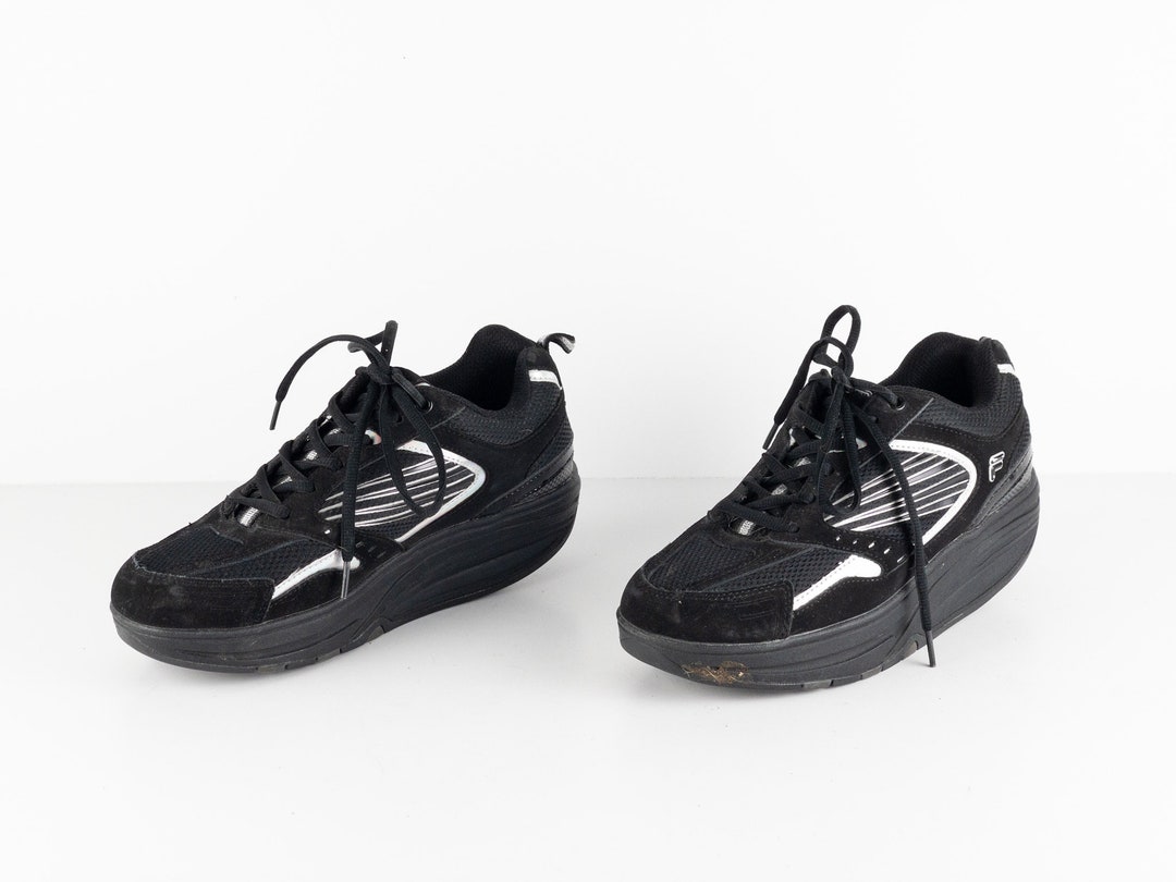 Fila 90s sneakers deals
