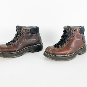 vintage women&#39;s size 8.5 brown DR. MARTENS chunky BOOTS y2k grunge platform Brown leather shoes--Women&#39;s U.S. size 8.5