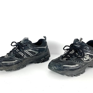 vintage 1990s y2k SKECHERS black leather PLATFORM RUNNERS -- women's size 8