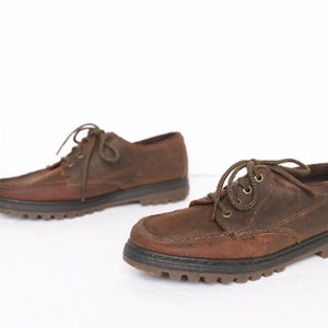 vintage Timberland style CHUKKA low top brown leather size 11 M women&#39;s chukka style LEATHER brown hiking boots