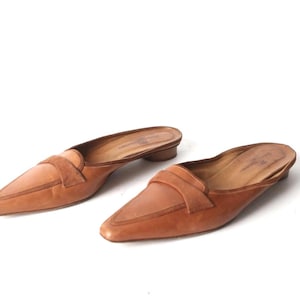 vintage SUMMER kitten heel brown LEATHER women&#39;s 1990s slides -- size 7 -- FREE shipping U.S.A