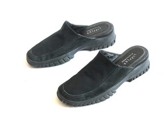 vintage BLACK athletic MULES slides heel womens shoes ---size 7M - FREE shipping U.S.A