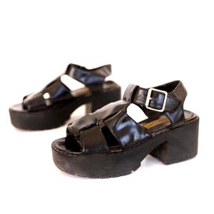 vintage black PLATFORM vegan women's SANDALS chunky women's spring summer shoes -- Size 5m -- Free Shipping U.S.A