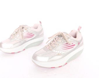 vintage women's size 7.5 SKECHERS style FILA brand white and PINK platform runners vintage womens shoes