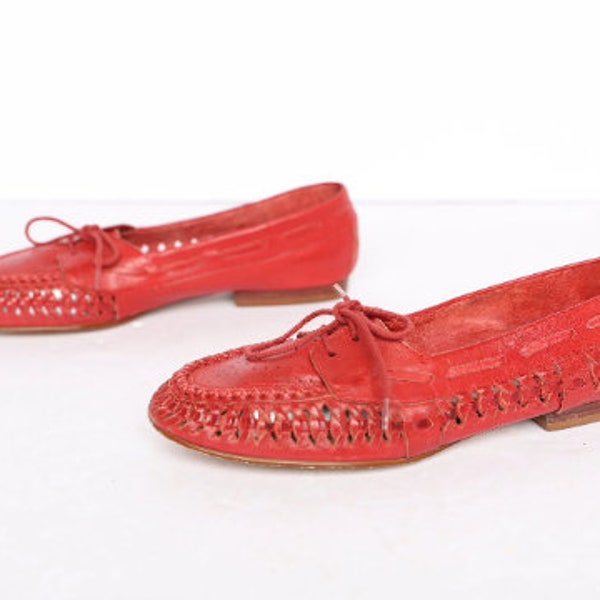 vintage WOVEN leather women's oxford lace up FLATS red leather -- women's US size 6.5