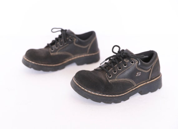 black skechers size 6