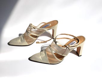 vintage y2k CREAM vintage BUCKLE leather strap kitten heeled ankle strappy leather y2k pumps sandals -- women's US size 8 - Free Shipping