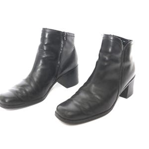 vintage jaren 1990 y2k veganistisch leer ZWARTE vierkante teen/hak dames chukka-stijl zwarte laarsjes -- Amerikaanse damesmaat 9,5 M